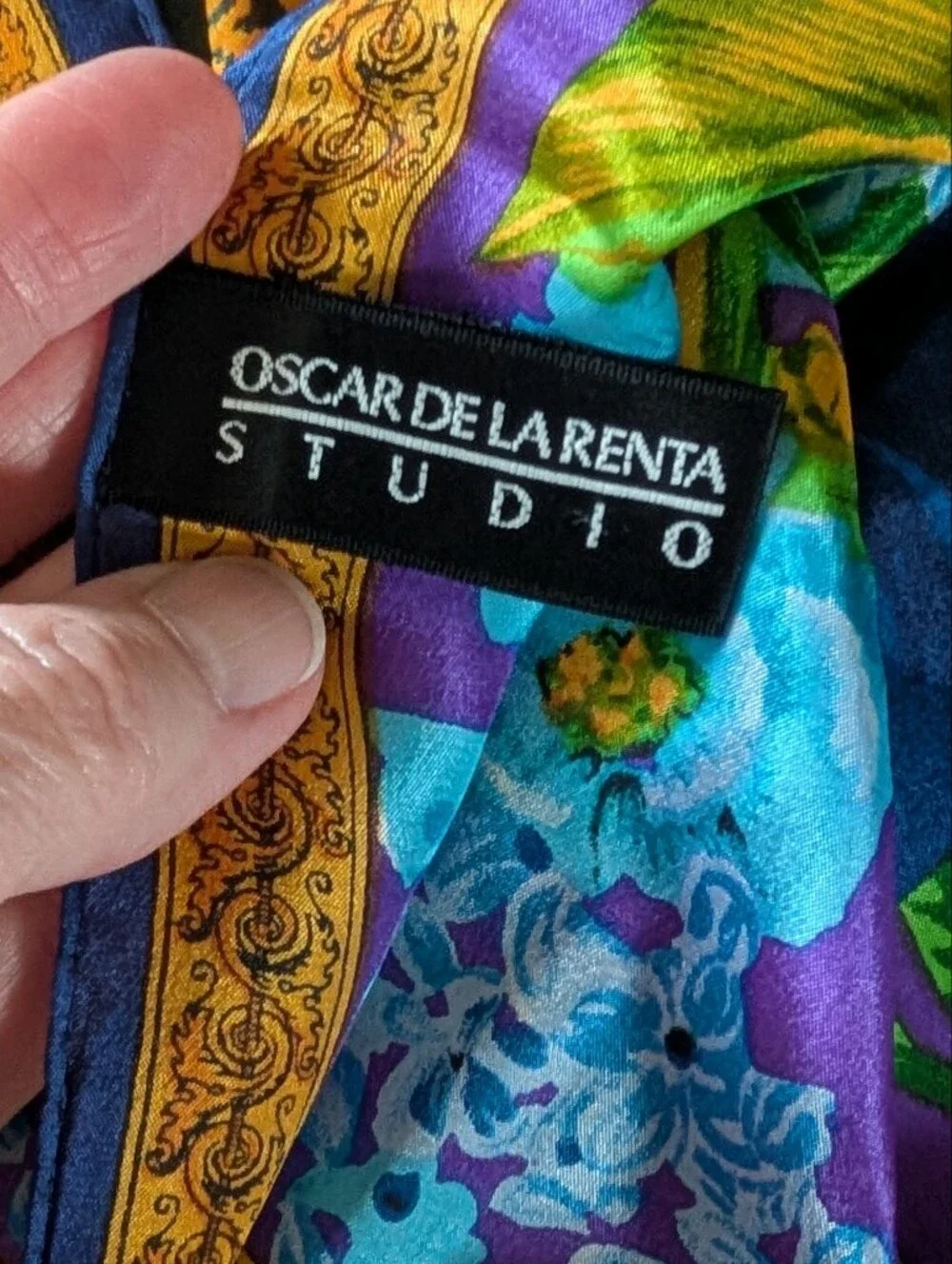 Blue Floral Border Silk Women's Scarf Oscar De La Renta Studio